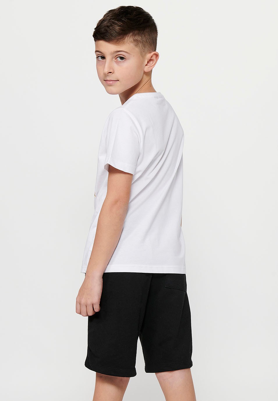 Short-sleeved cotton T-shirt with a round neckline. White front print for Boys