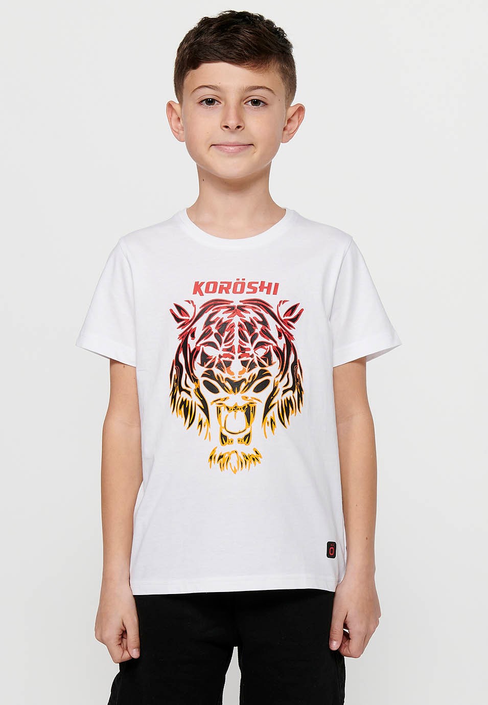 Short-sleeved cotton T-shirt with a round neckline. White front print for Boys