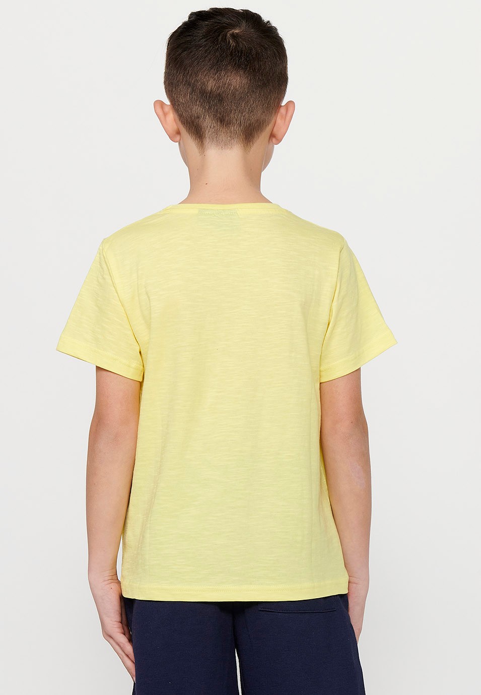 Short-sleeved cotton T-shirt with a round neckline. Yellow front print for Boys