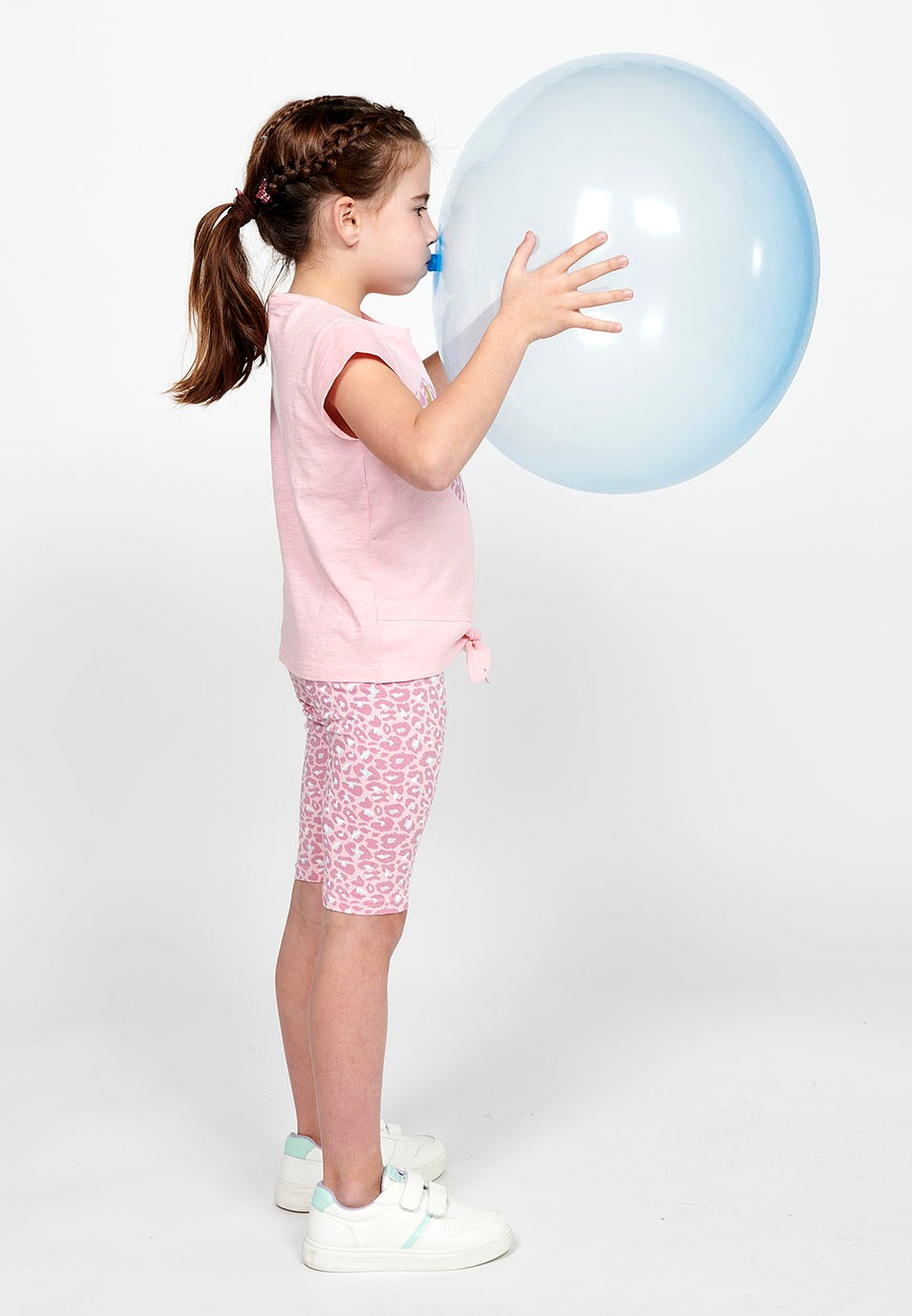 Pack haut et short. T-shirt à manches courtes avec imprimé et détail sur le devant et short à imprimé animal rose pour Fille 4