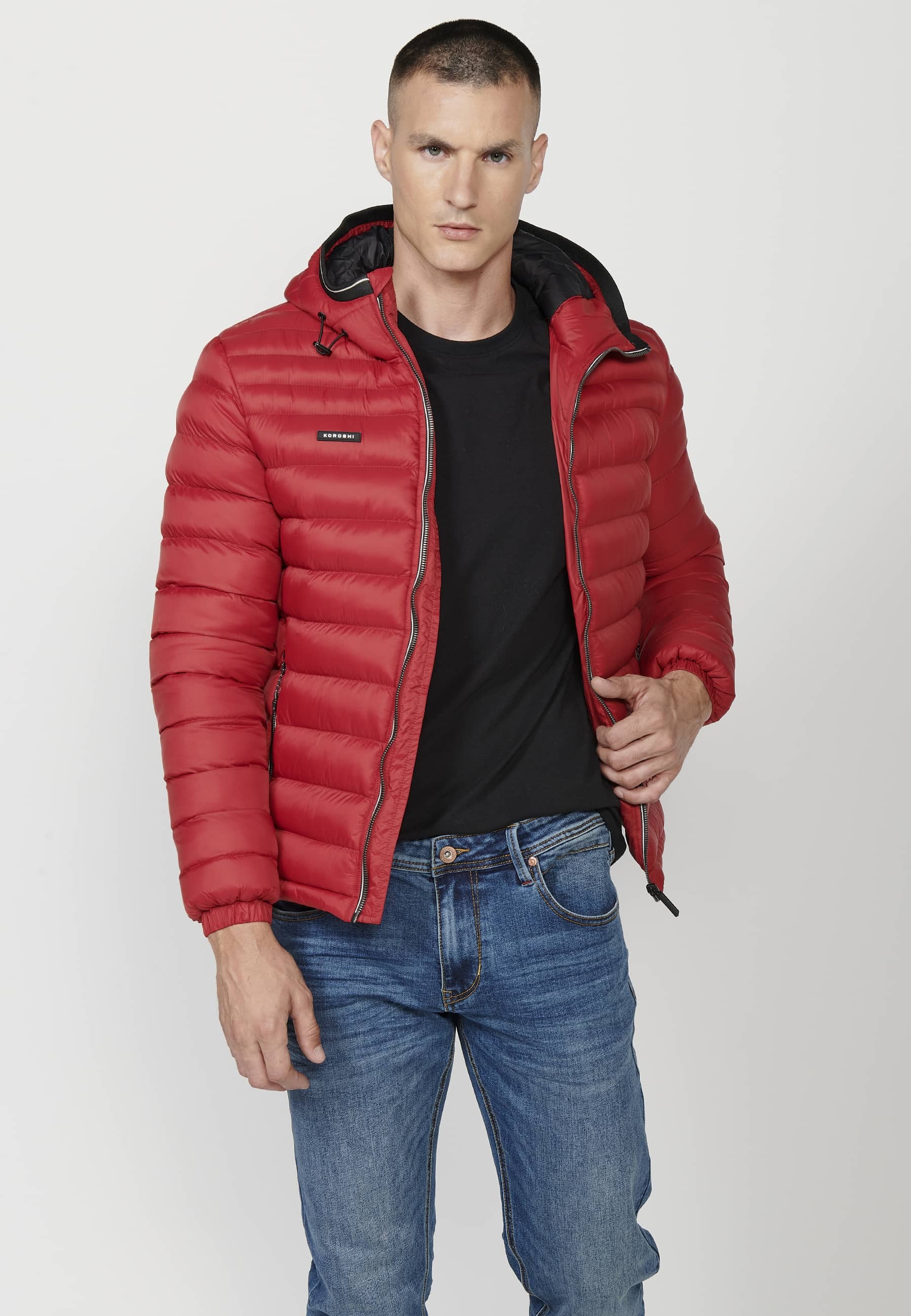 Chaqueta Cazadora acolchada con Cuello con capucha y Cierre delantero con cremallera y Bolsillos color Rojo para Hombre