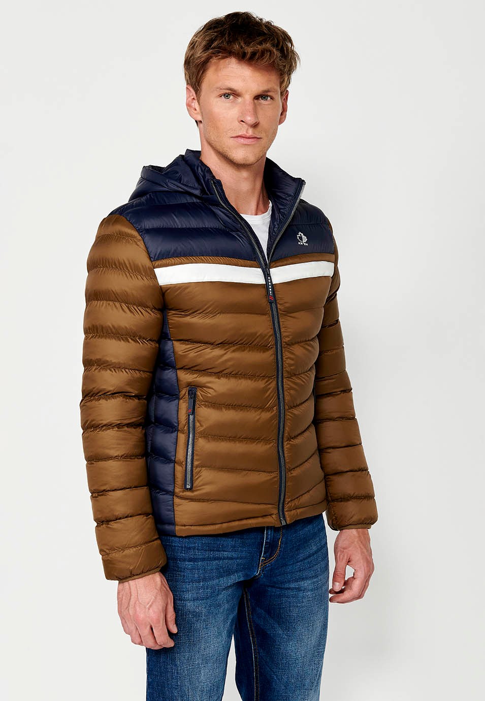 Chaqueta Cazadora acolchada con Cuello alto con capucha y Cierre delantero con cremallera color Marrón para Hombre
