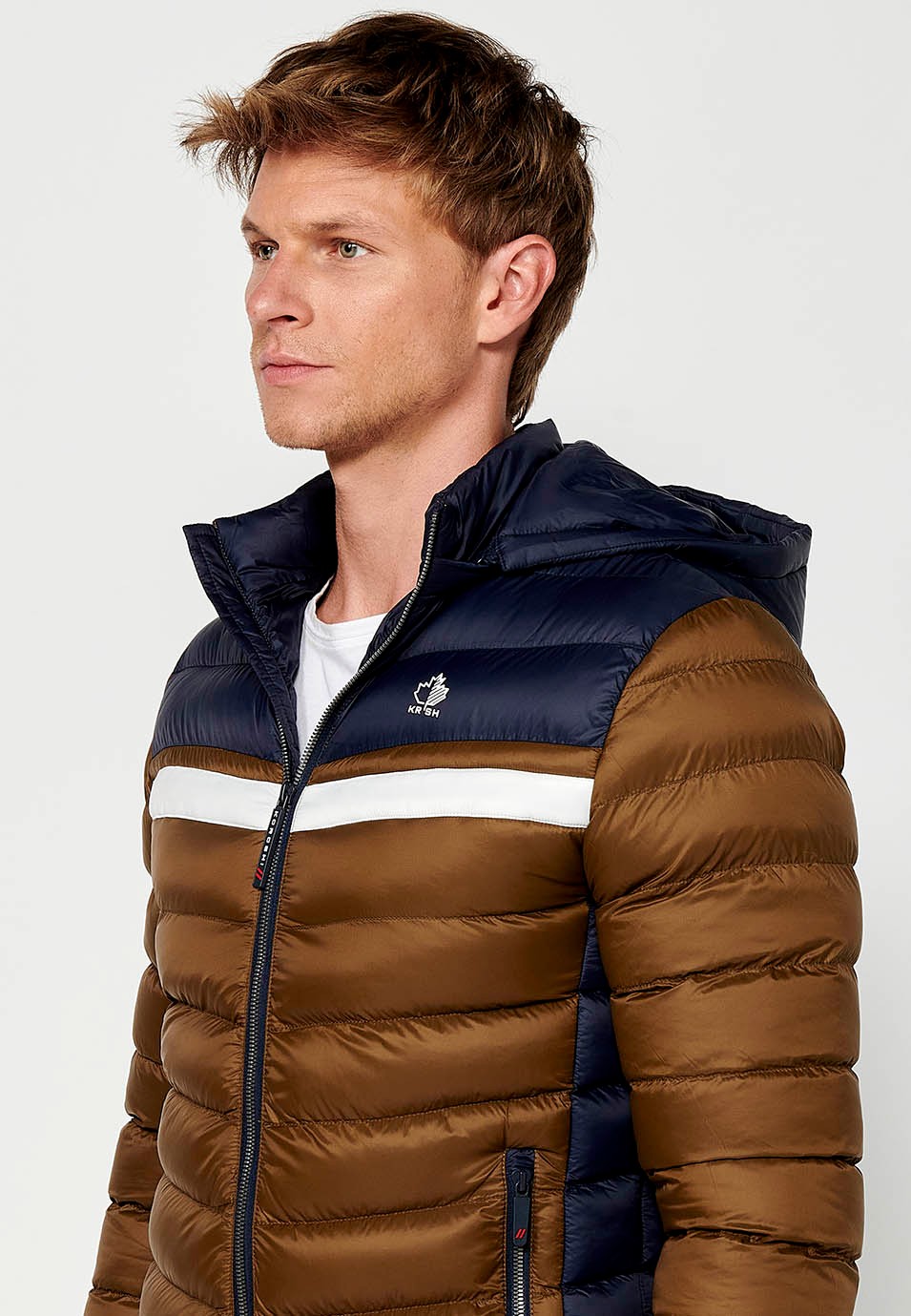 Chaqueta Cazadora acolchada con Cuello alto con capucha y Cierre delantero con cremallera color Marrón para Hombre