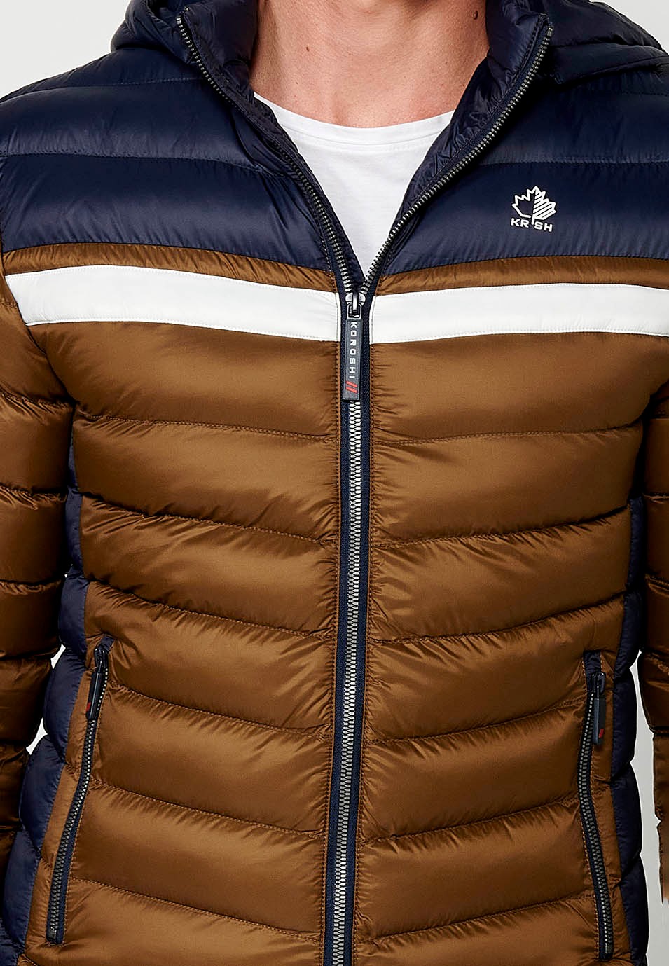 Chaqueta Cazadora acolchada con Cuello alto con capucha y Cierre delantero con cremallera color Marrón para Hombre