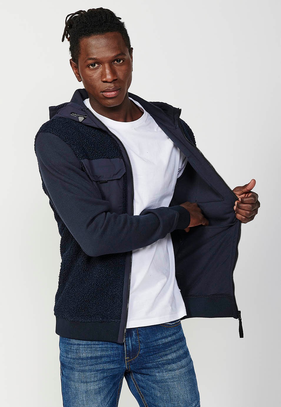 Chaqueta sudadera de manga larga con bolsillos delanteros y solapas para hombre de color navy