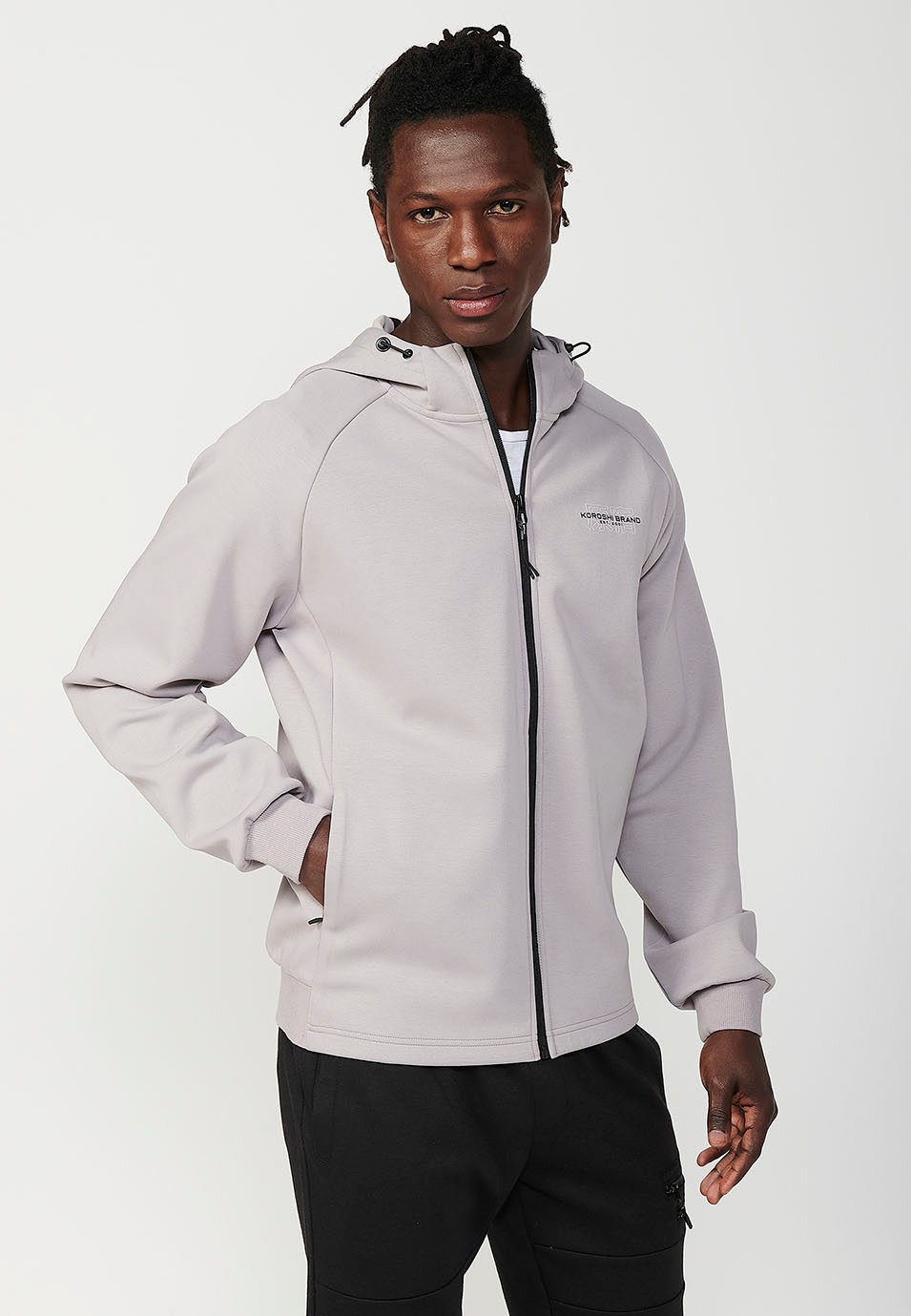 Chaqueta de manga larga con cuello y capucha con cierre delantero y cremallera con bolsillos para hombre de color gris