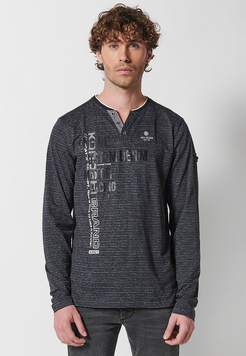 Men's Black Crew Neck Long Sleeve T-Shirt with Slit and Front Print