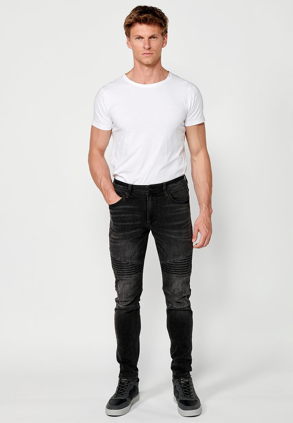 Pantalón largo denim estilo Biker skinny fit con Cierre delantero con cremallera y botón y Detalles en las rodillas de color Negro para Hombre