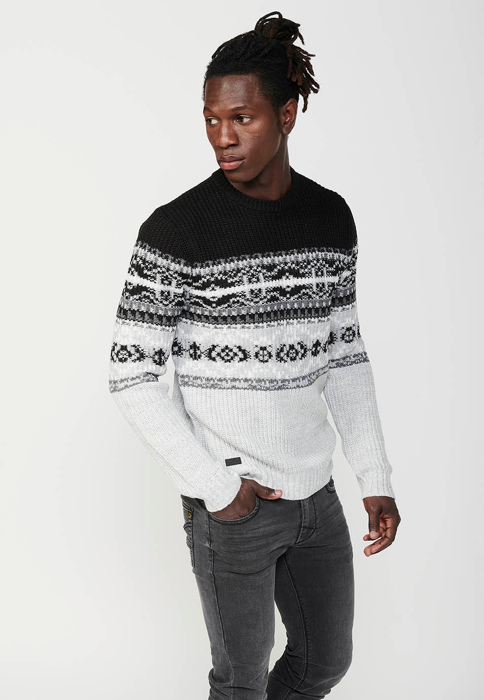 Jersey tricot de manga larga y acabado en rib con cuello redondo para hombre de color negro