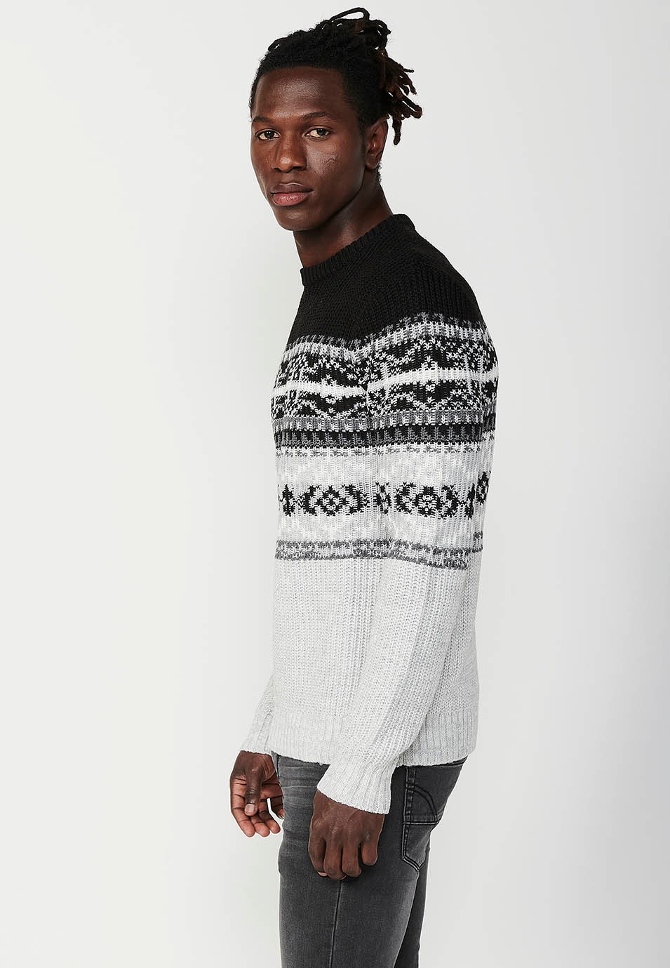 Jersey tricot de manga larga y acabado en rib con cuello redondo para hombre de color negro