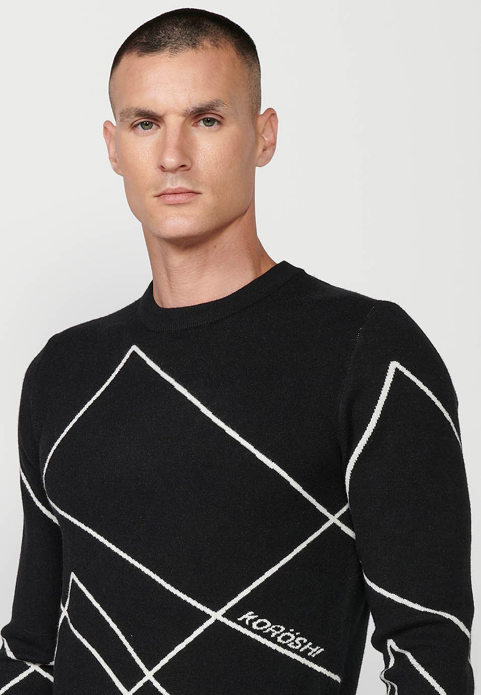 Feiner Trikotpullover mit geometrischen Figuren und Rundhalsausschnitt für Herren in Schwarz