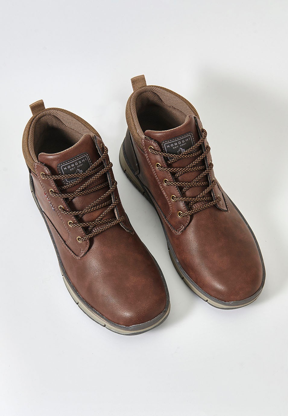 Zapatillas botín para hombre en color marrón