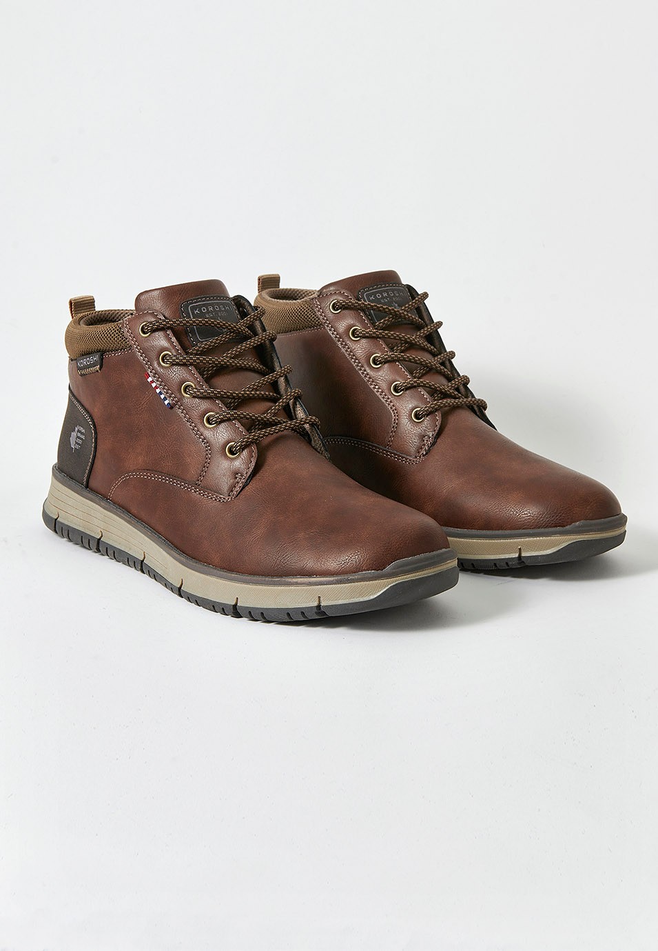 Zapatillas botín para hombre en color marrón
