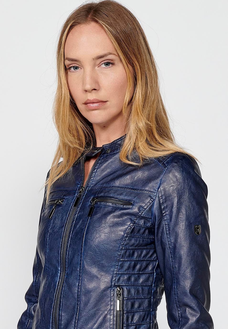 Blouson style motard bleu en simili cuir effet lavé doublé de fourrure synthétique pour Femme