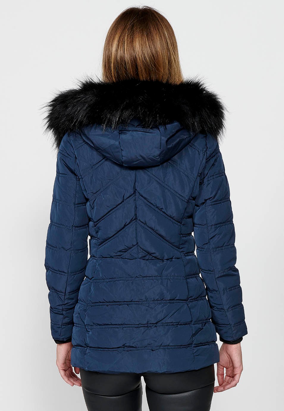 Chaqueta acolchada con cuello con capucha con pelo sintético y cierre delantero con cremallera para mujer de color navy