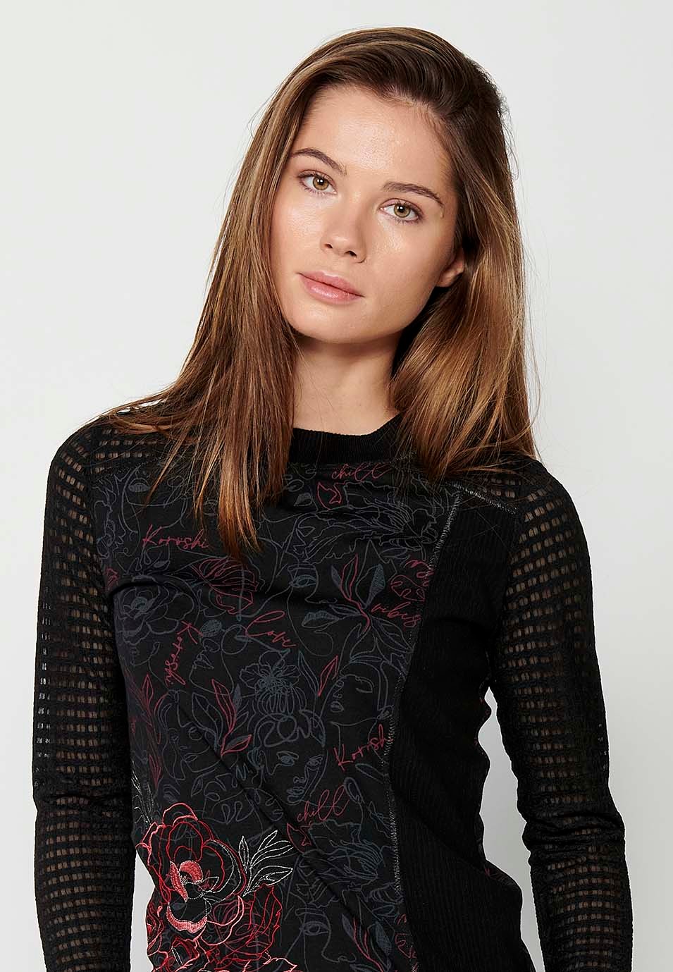 Patchwork T-shirt mixed with long sleeves and round neck with floral print and embroidery in black for women