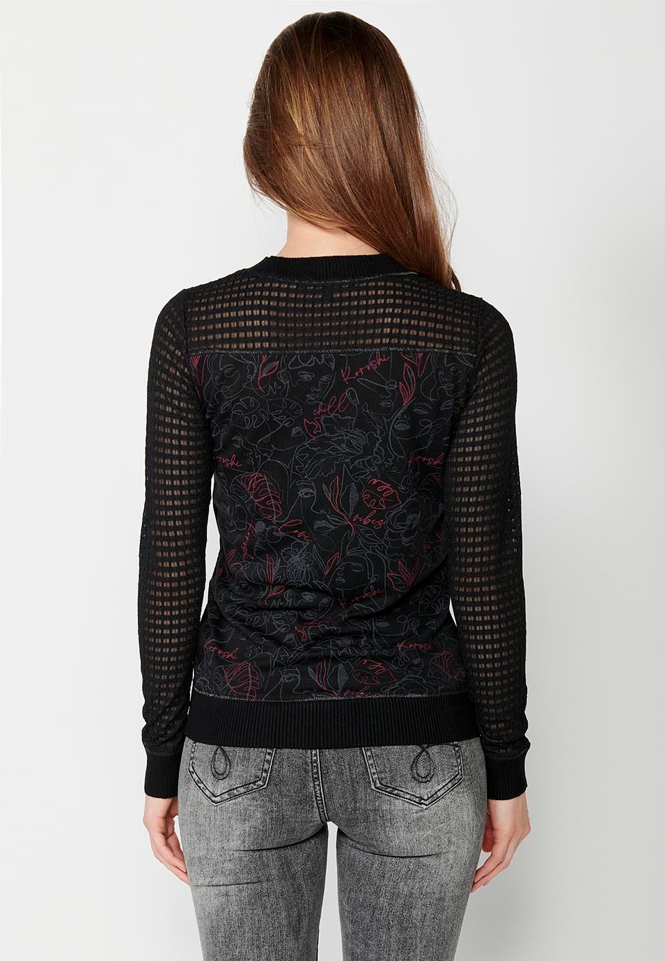 Patchwork T-shirt mixed with long sleeves and round neck with floral print and embroidery in black for women