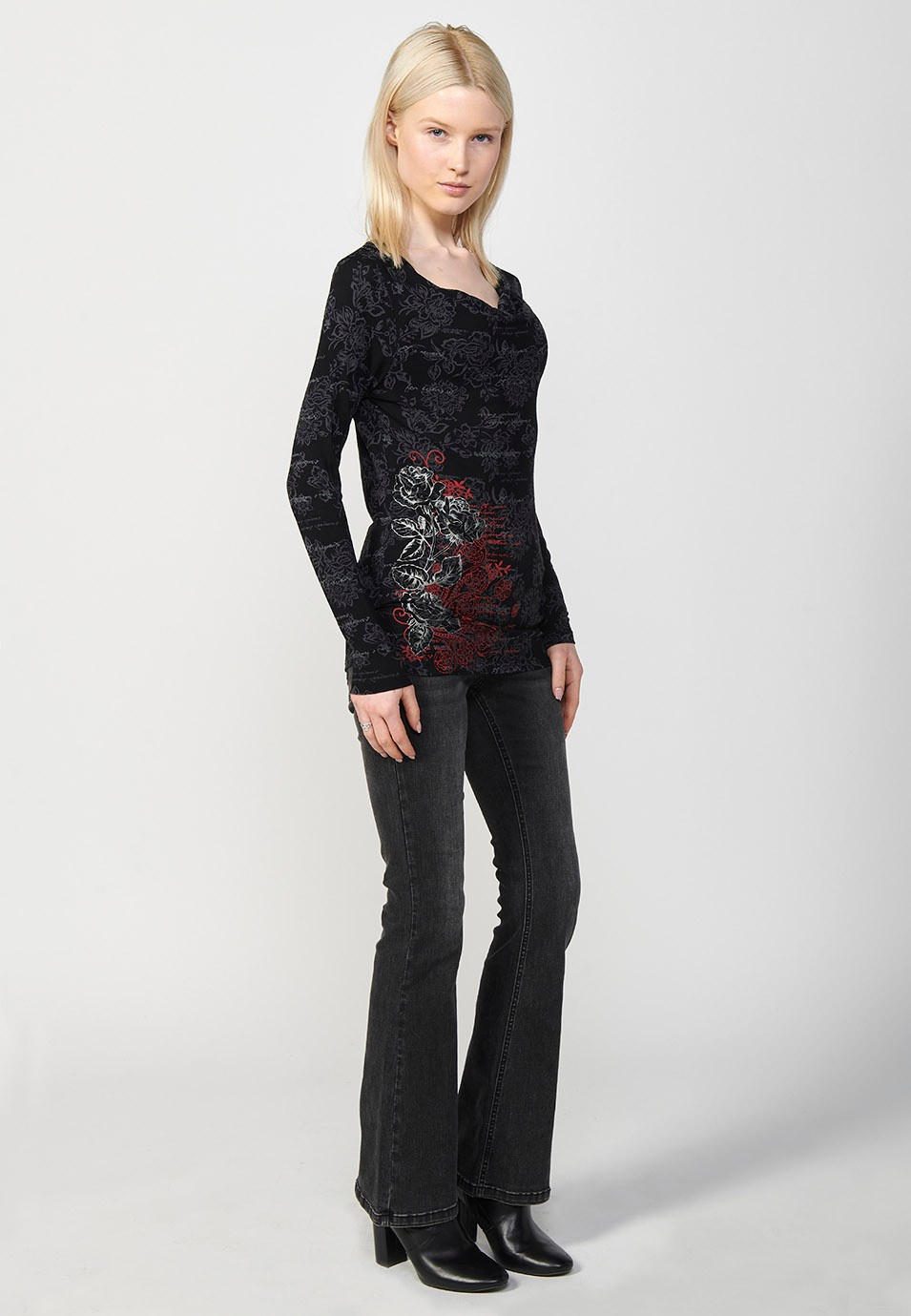 Women's Black Floral Print Boat Neck Long Sleeve T-Shirt