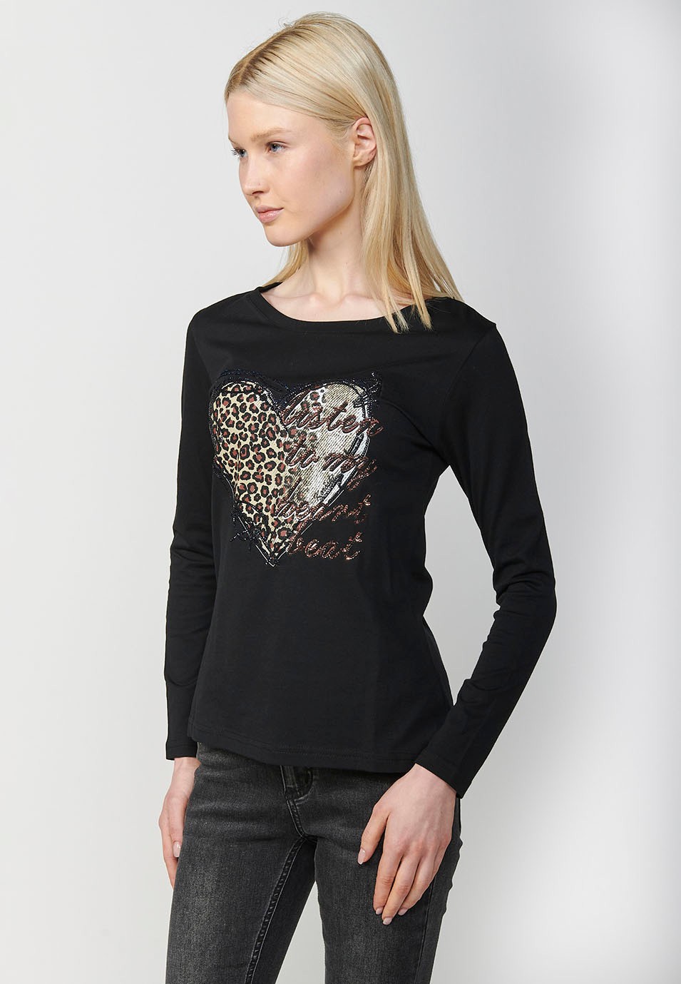 Women's Long Sleeve Crew Neck Cotton T-Shirt with Animal Print Heart Print in Black