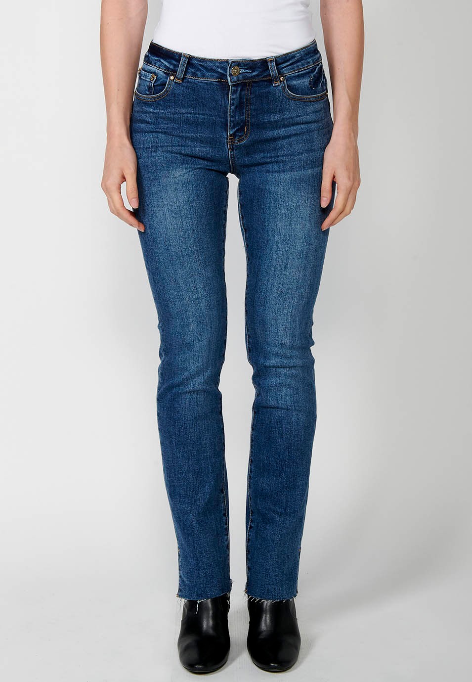 Regular straight denim long pants with front closure with zipper and button in Blue for Women