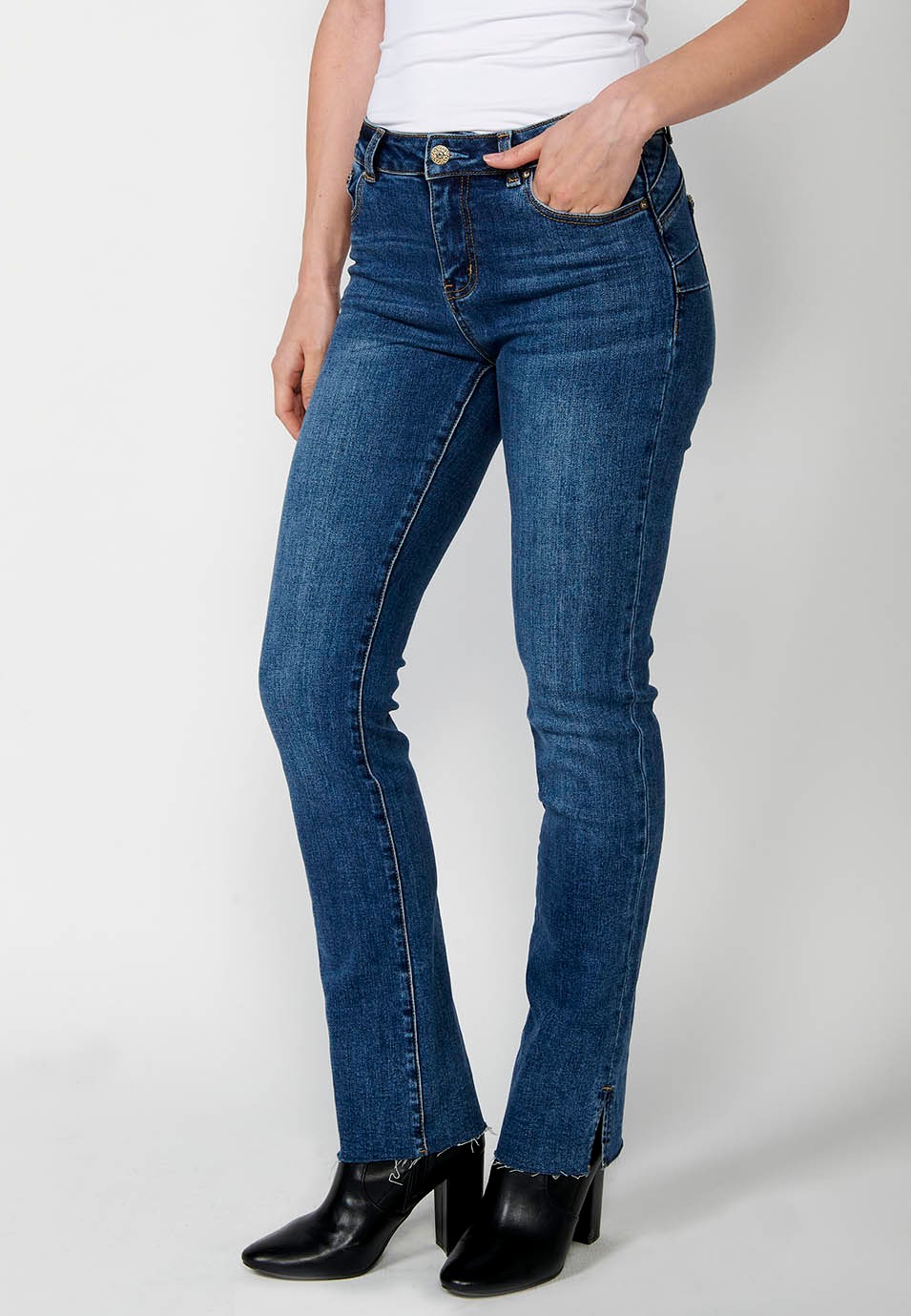Regular straight denim long pants with front closure with zipper and button in Blue for Women