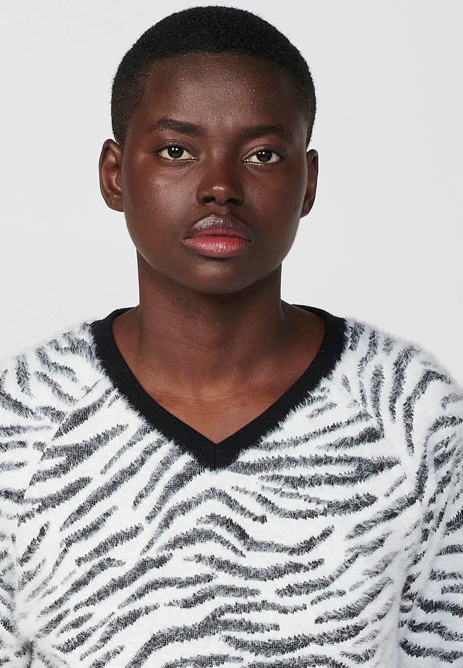 Jersei punt tricot de màniga llarga amb Coll de bec, estil jacquard de zebra en blanc i negre per a Dona