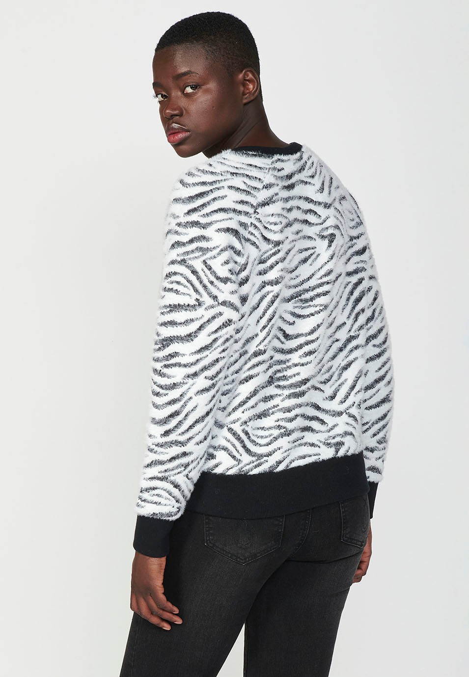 Jersei punt tricot de màniga llarga amb Coll de bec, estil jacquard de zebra en blanc i negre per a Dona