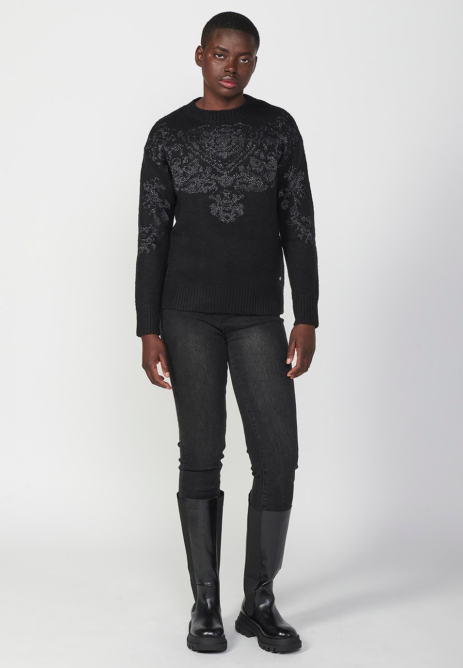 Jersey manga larga con cuello redondo y jacquard con hilo metálico para mujer en color negro