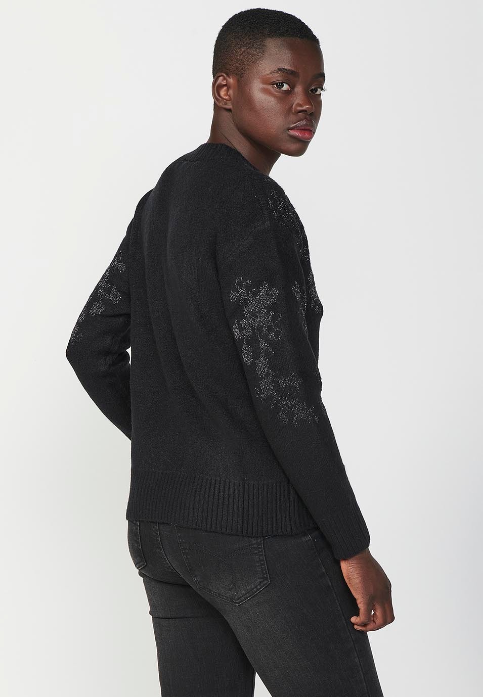 Jersey manga larga con cuello redondo y jacquard con hilo metálico para mujer en color negro