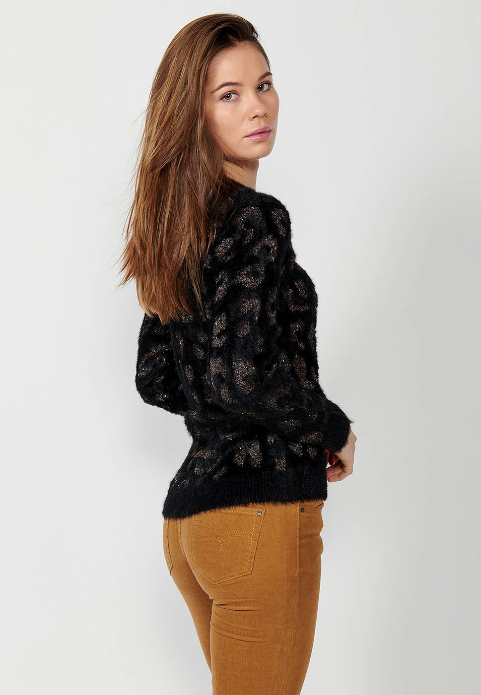 Women's Leopard Jacquard Crew Neck Long Sleeve Jumper in Black