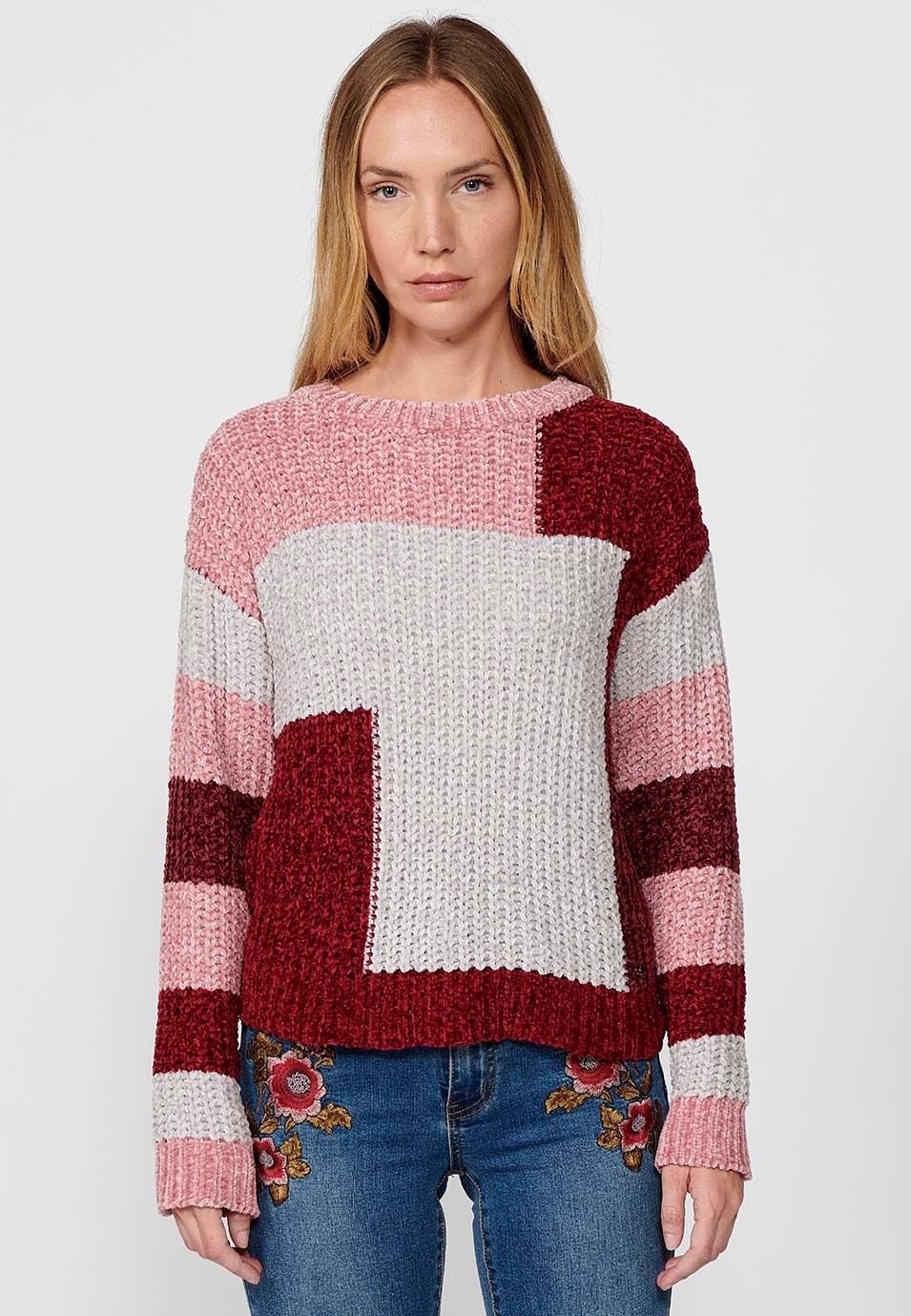 Pull à patch intarsia à manches longues et col rond de différentes couleurs pour femme
