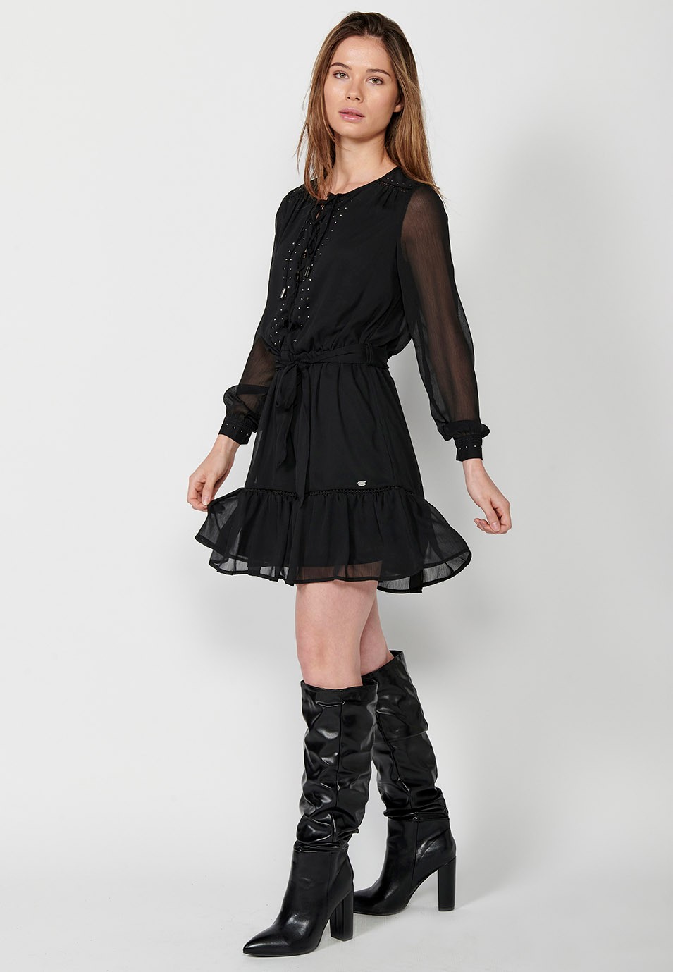 Vestido corto negro de manga larga con Cordones en el escote y detalles brillantes y entredoses para Mujer