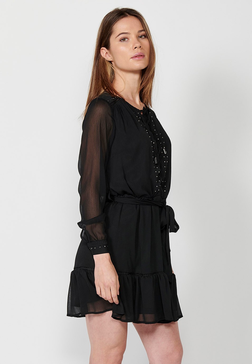 Vestido corto negro de manga larga con Cordones en el escote y detalles brillantes y entredoses para Mujer