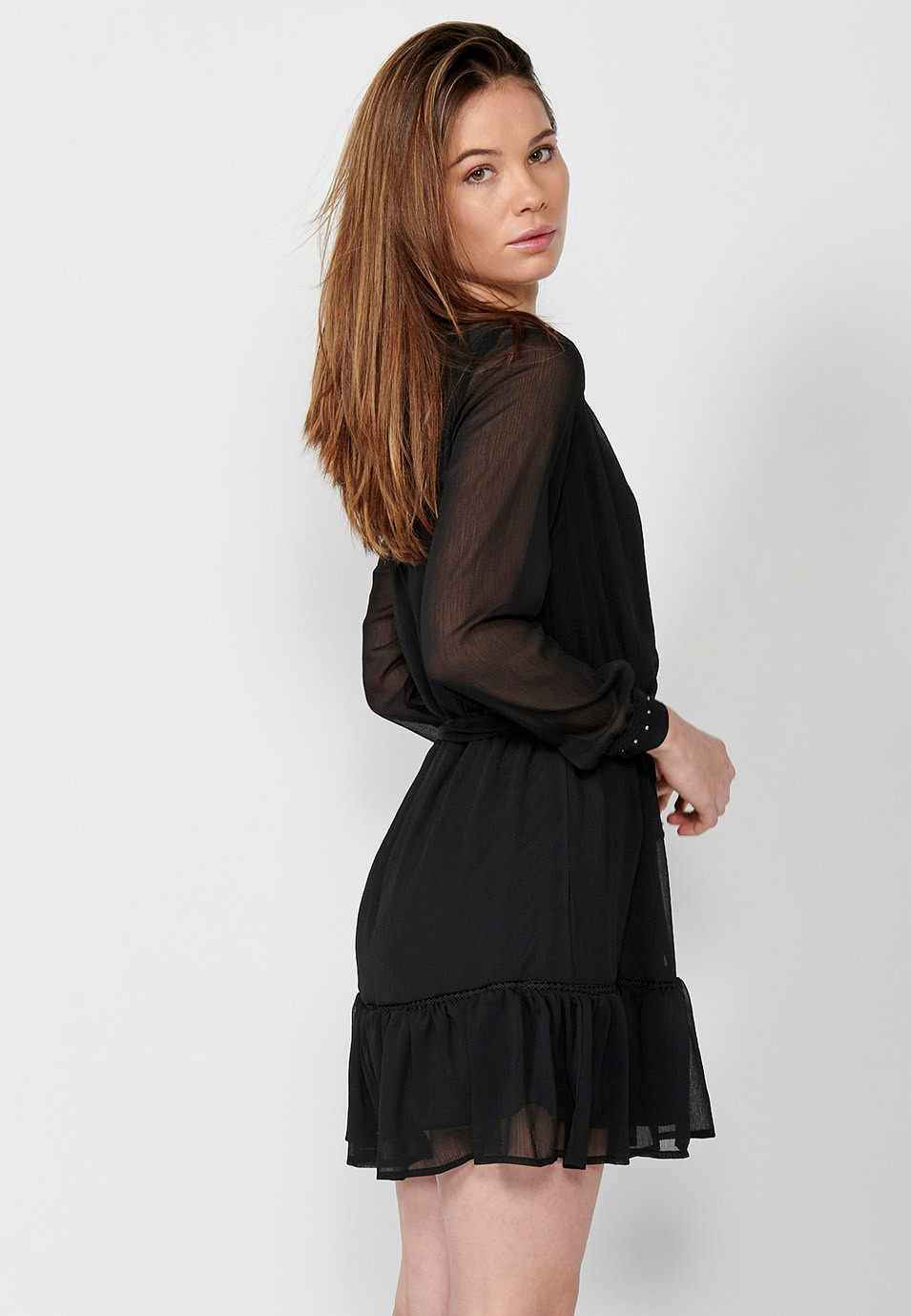 Vestido corto negro de manga larga con Cordones en el escote y detalles brillantes y entredoses para Mujer