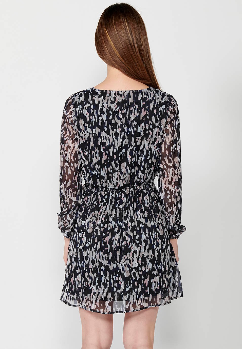 Vestido corto de manga larga con Escote pico y botones y Estampado abstracto sobre tejido de mini rayas de lurex color Negro para Mujer