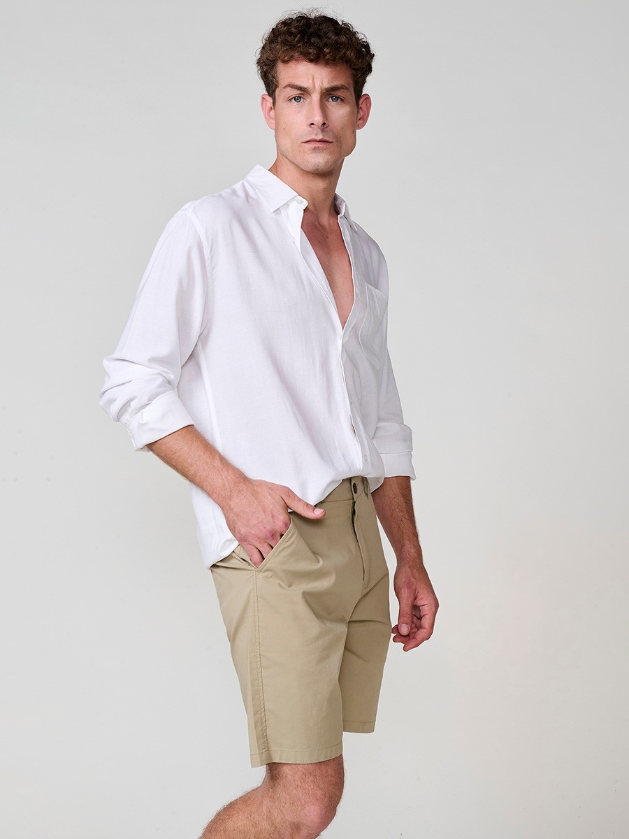 Camisa de Manga Larga de Lino en Blanco con Cierre de Botones y Bolsillo Delantero para Hombre 1
