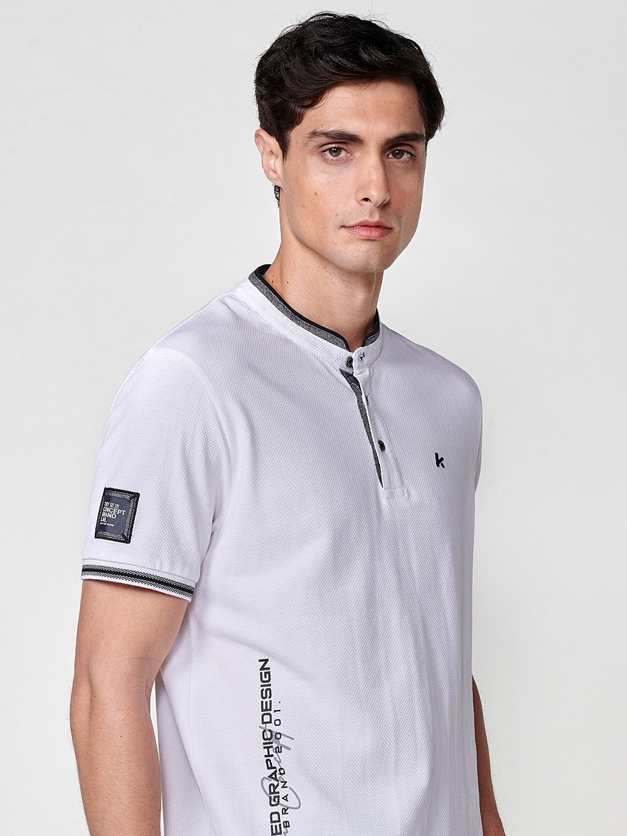 Herren-Poloshirt aus Baumwolle in Weiß mit Rundhalsausschnitt 4