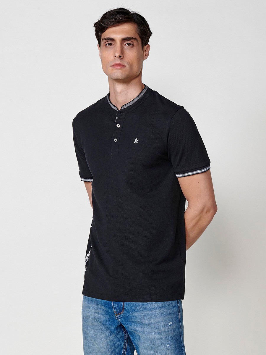 Polo de Hombre de Algodón Color Negro con Cuello Redondo