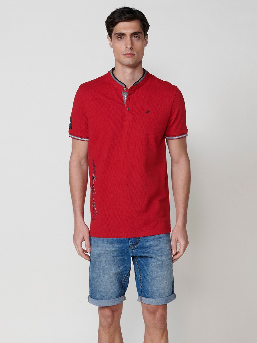 Herren-Poloshirt aus Baumwolle in Rot mit Rundhalsausschnitt