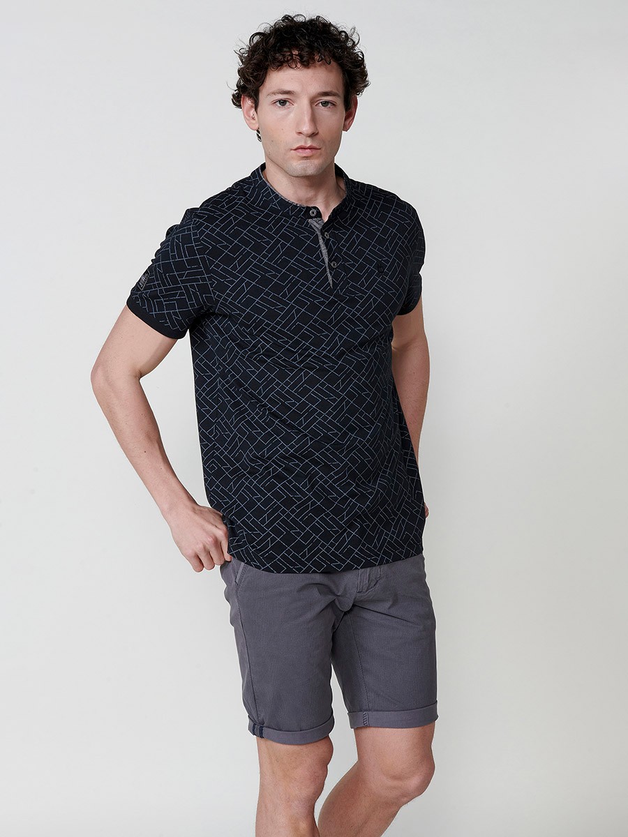Polo de Manga Corta de Algodón. Cuello Redondo. Color Negro para Hombre 2