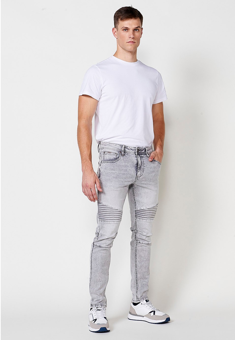 Pantalón denim largo estilo Biker skinny fit con bolsillos con Detalles en las rodillas color Denim Gris para Hombre