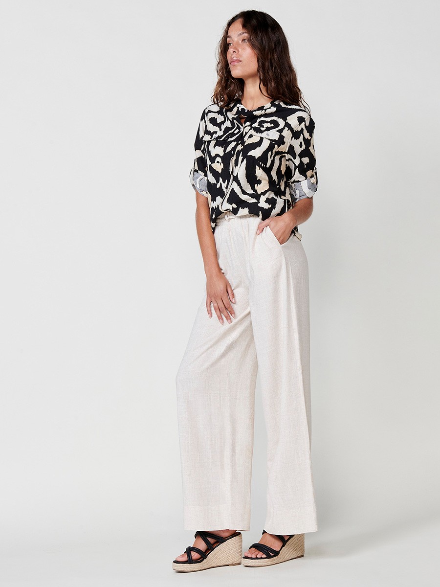 Camisa manga larga cuello mao con cierre central con botones y estampado ikat color Negro para Mujer