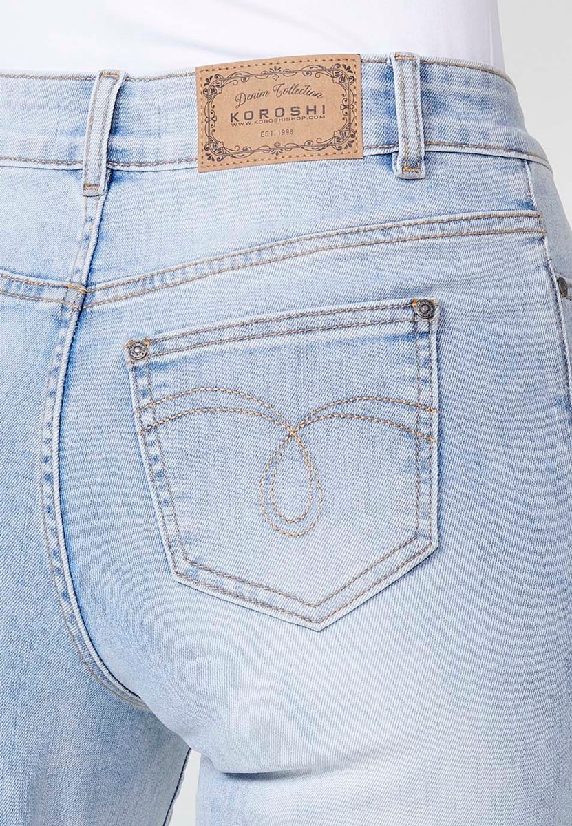 Wide leg jeans with front zip and button closure in blue for women