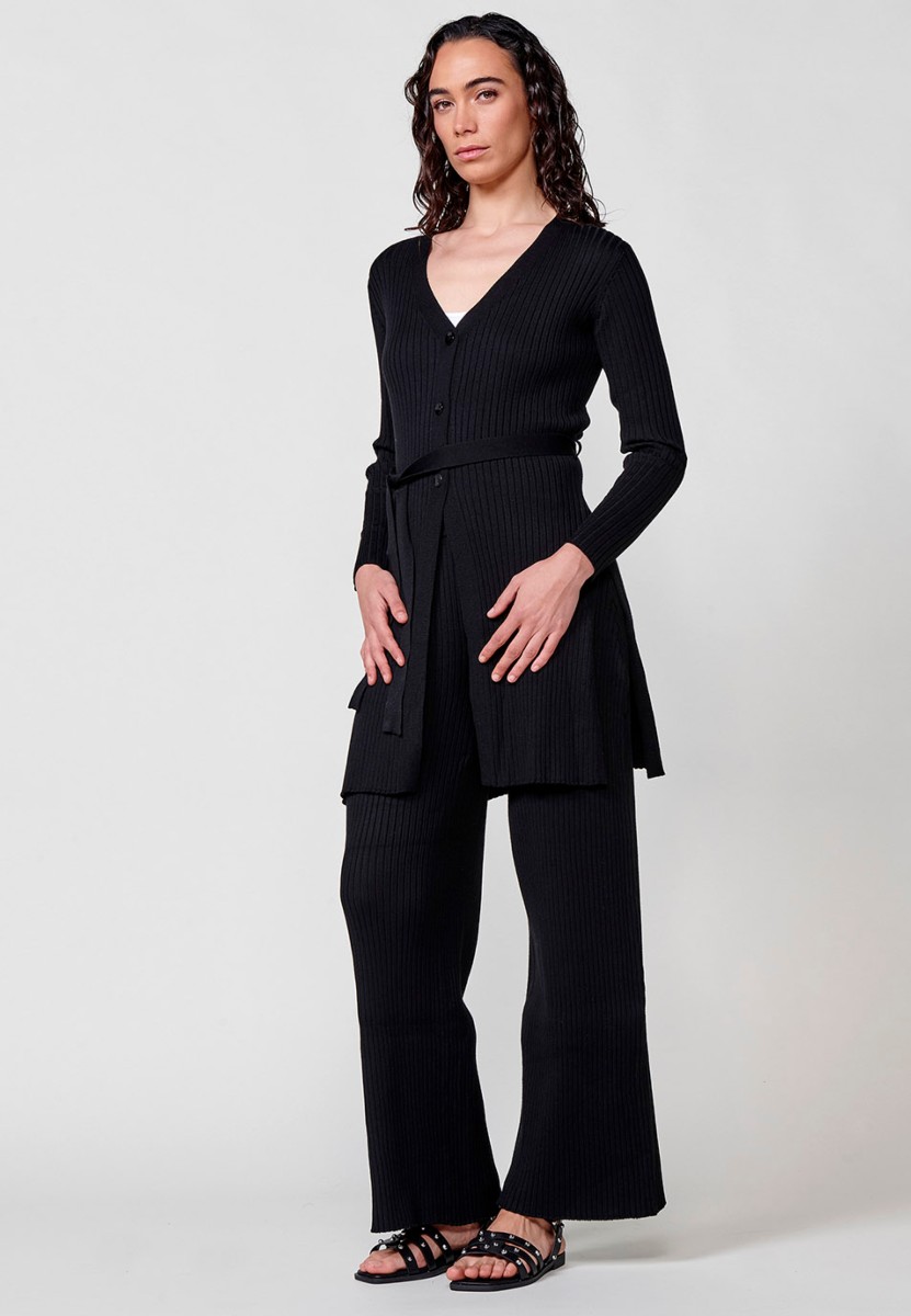 Chaqueta de punto larga y Ajustada por la cintura con cinturón color Negro para Mujer