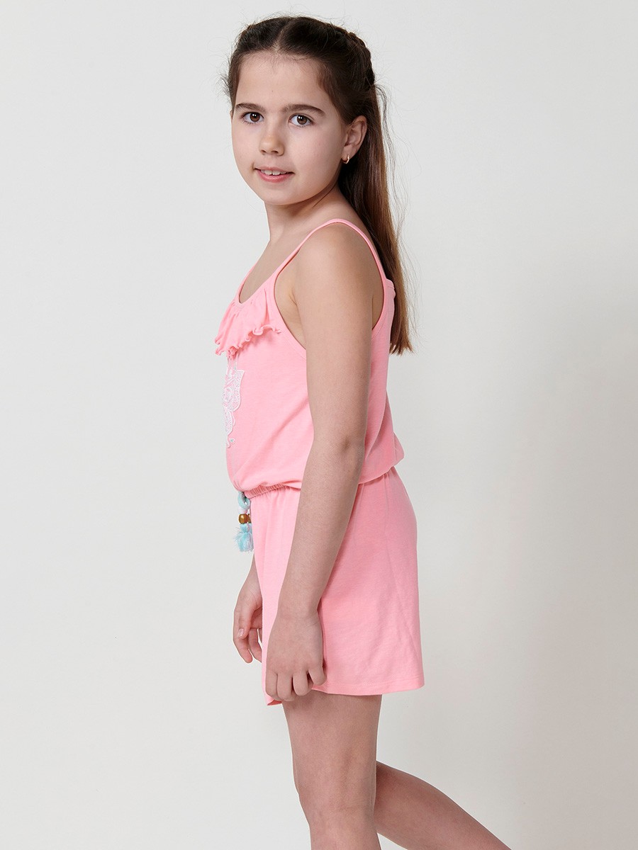 Kurzer Mädchen-Overall von Koröshi in Rosa mit Volant und Schmetterlingsdetail