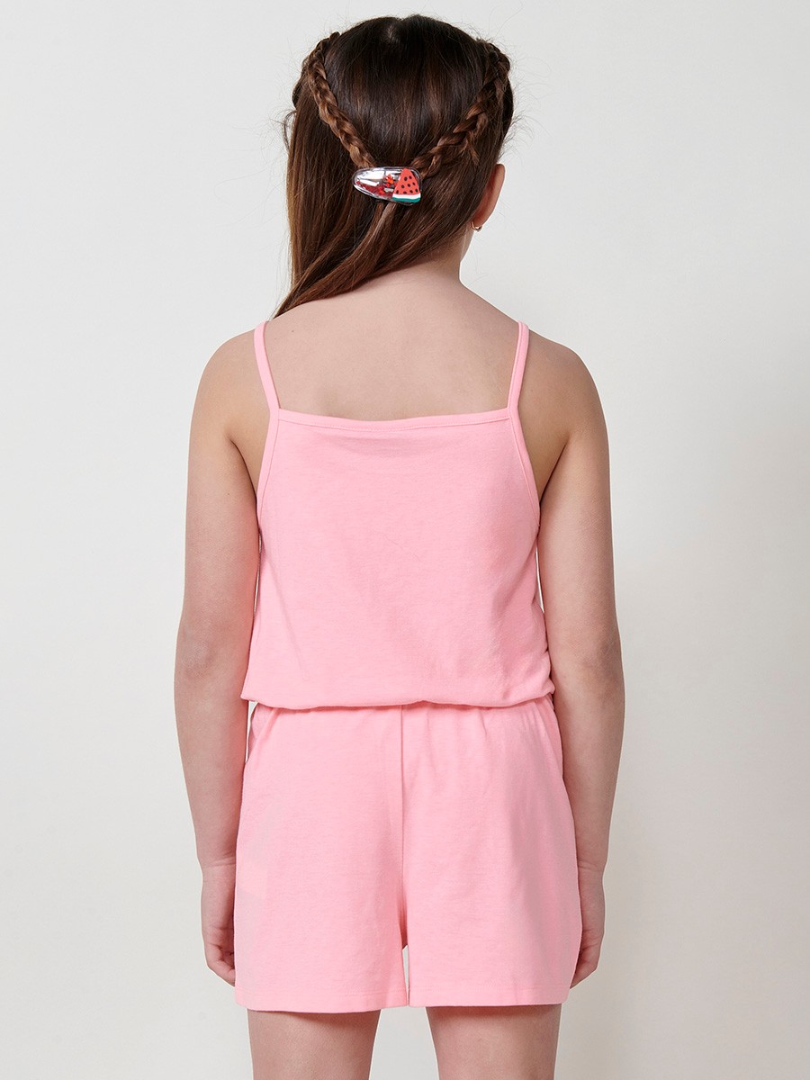 Kurzer Mädchen-Overall von Koröshi in Rosa mit Volant und Schmetterlingsdetail