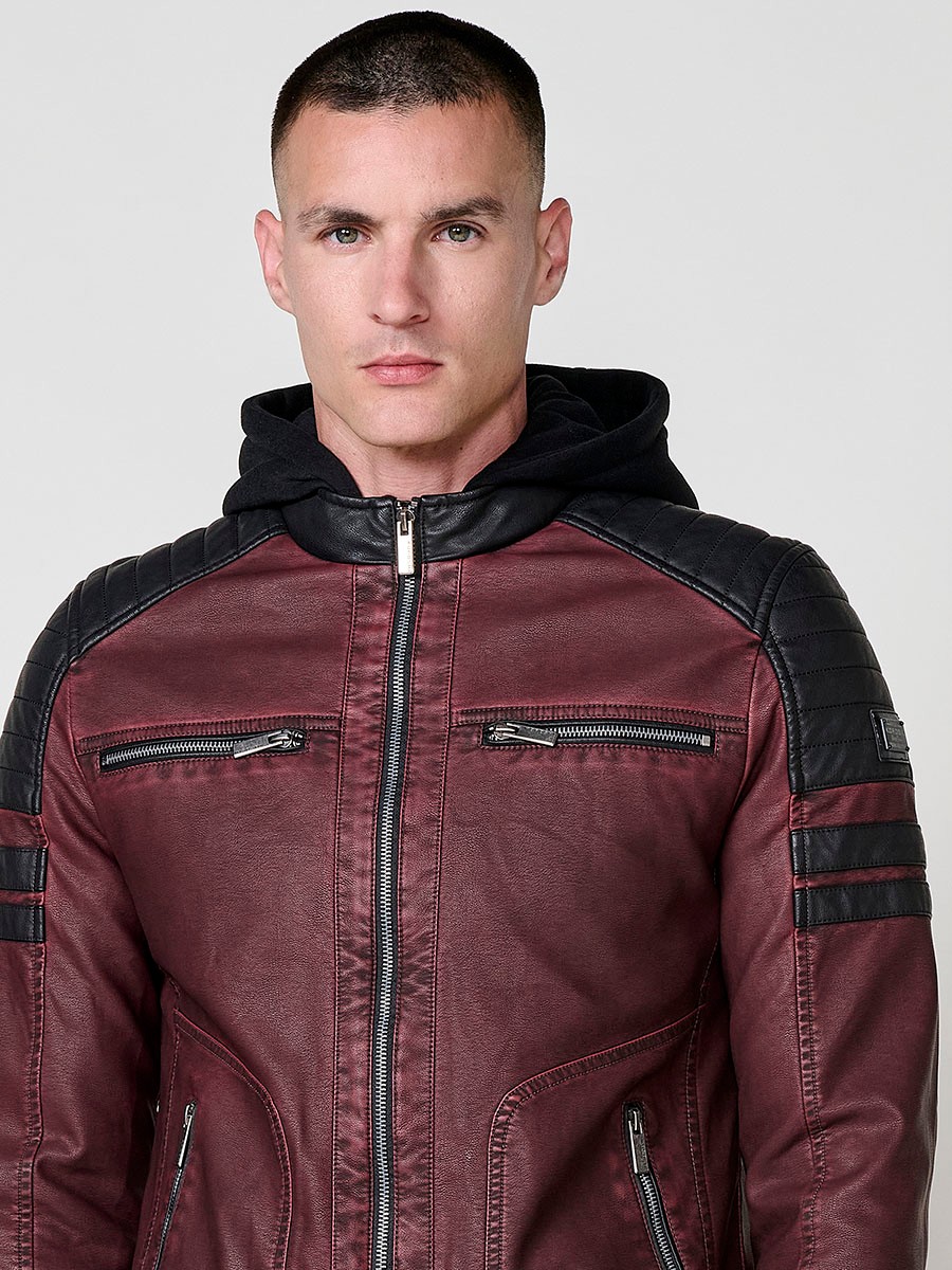 Men’s biker-style jacket in wine color with detachable hood and zip closure. Outer: 100% cotton, coated with polyurethane.