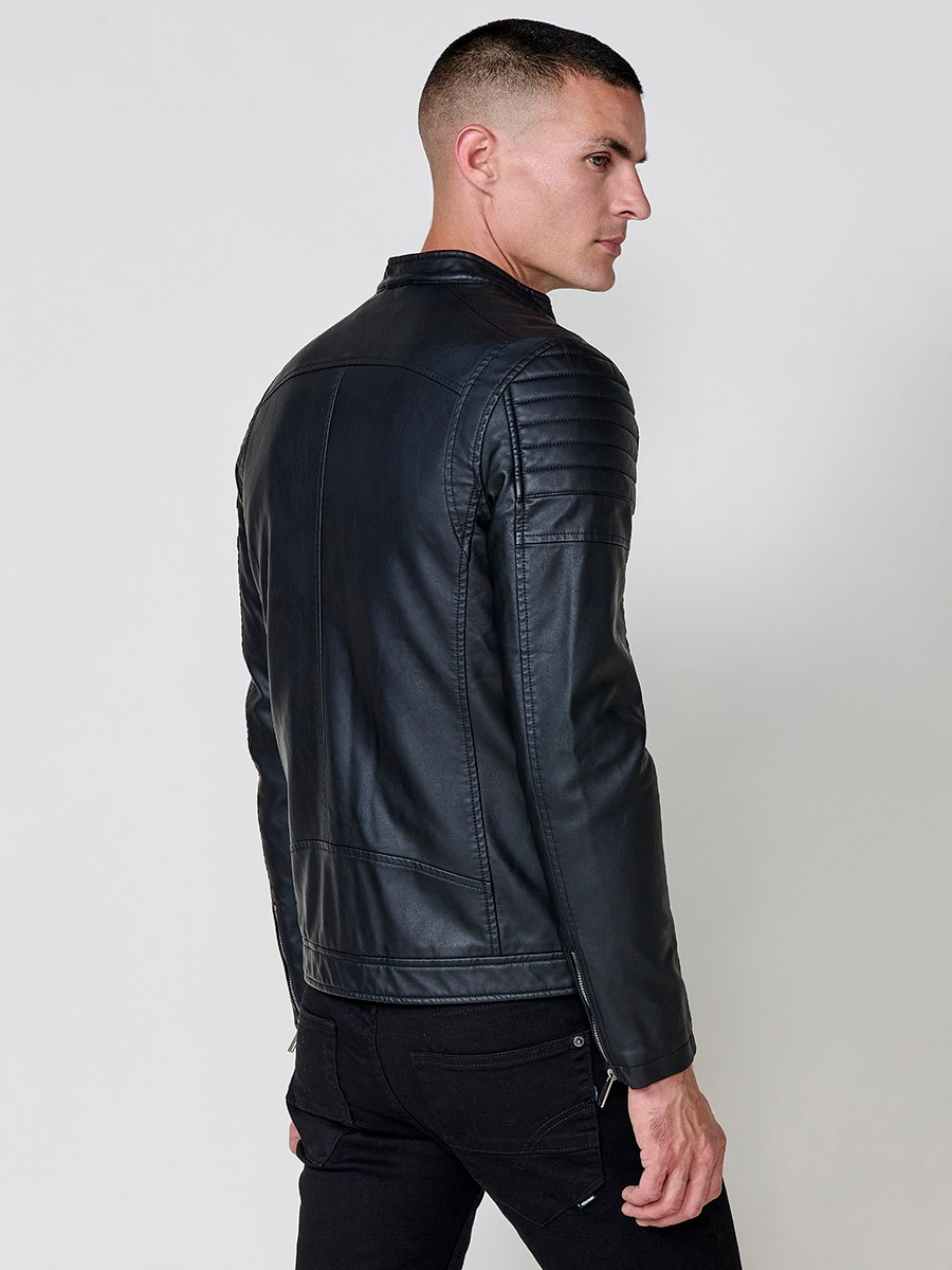 Men’s black jacket with high collar, zip closure and pockets. Outer: 100% cotton with polyurethane coating.