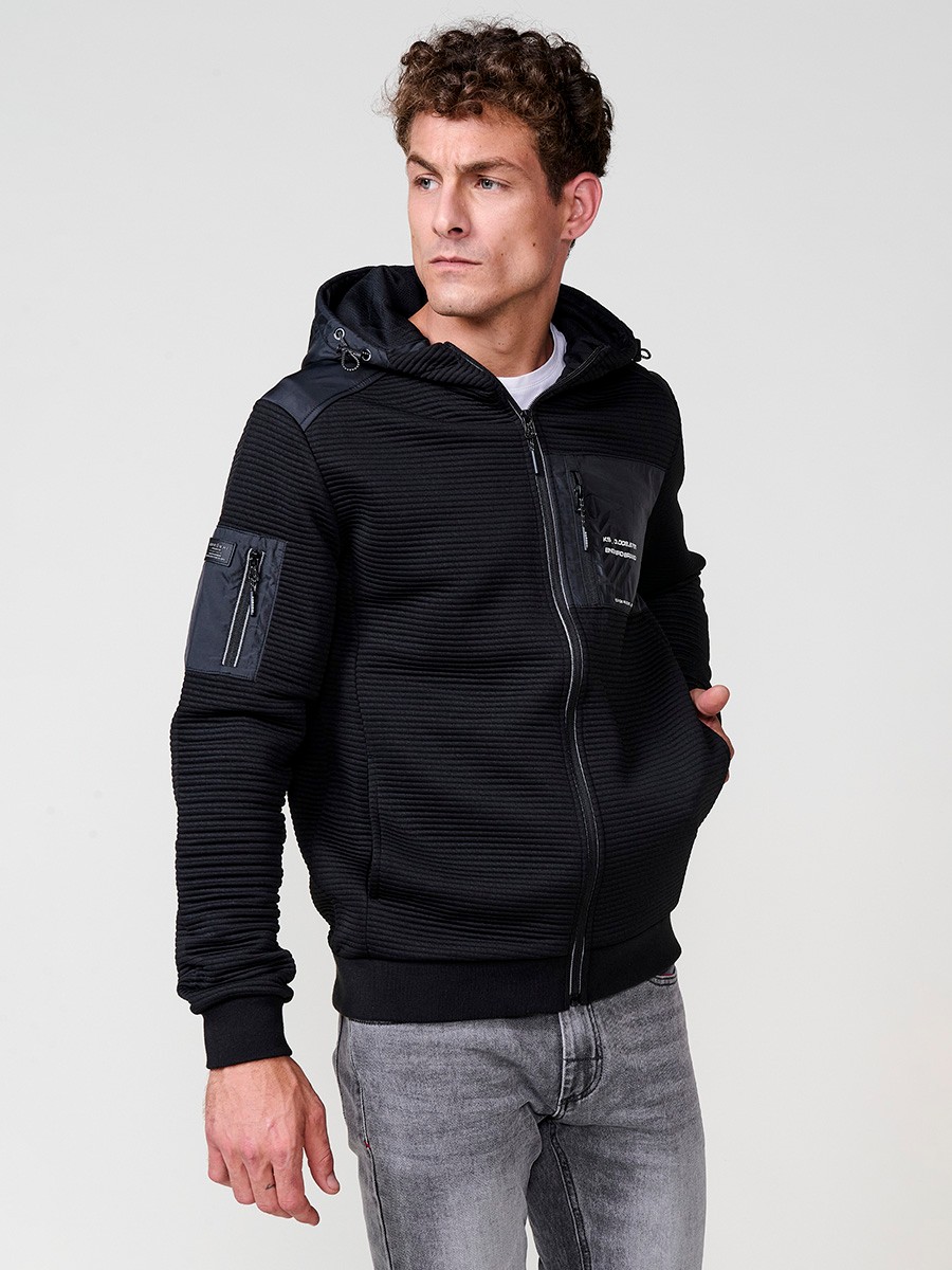 Men’s black hoodie jacket with high neck, hood and zip closure. Made of 100% polyester, comfortable, lightweight and versatile.