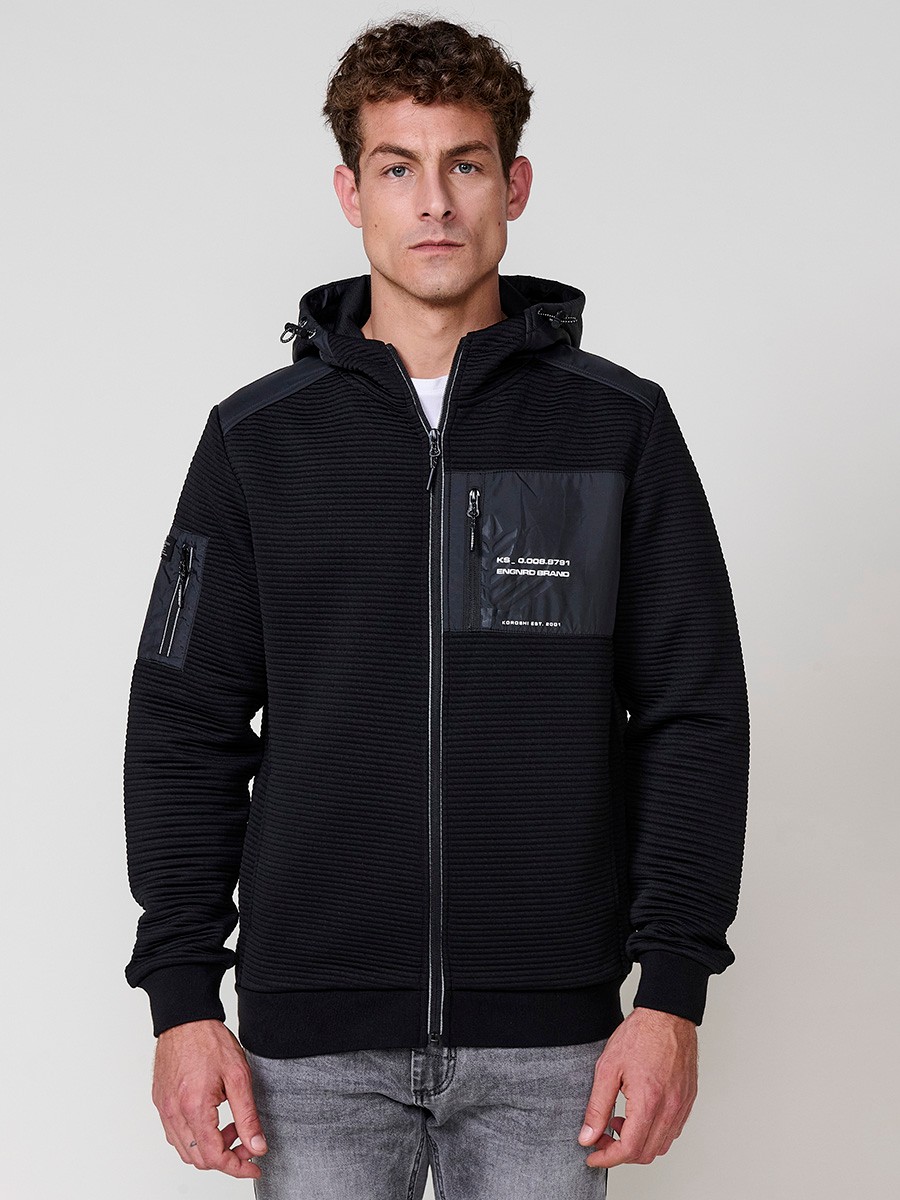 Men’s black hoodie jacket with high neck, hood and zip closure. Made of 100% polyester, comfortable, lightweight and versatile.